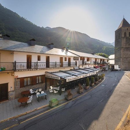 Hostal Los Valles Bielsa Buitenkant foto
