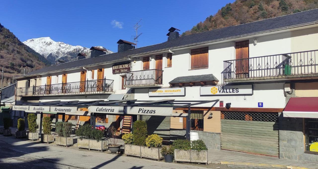 Hostal Los Valles Bielsa Buitenkant foto
