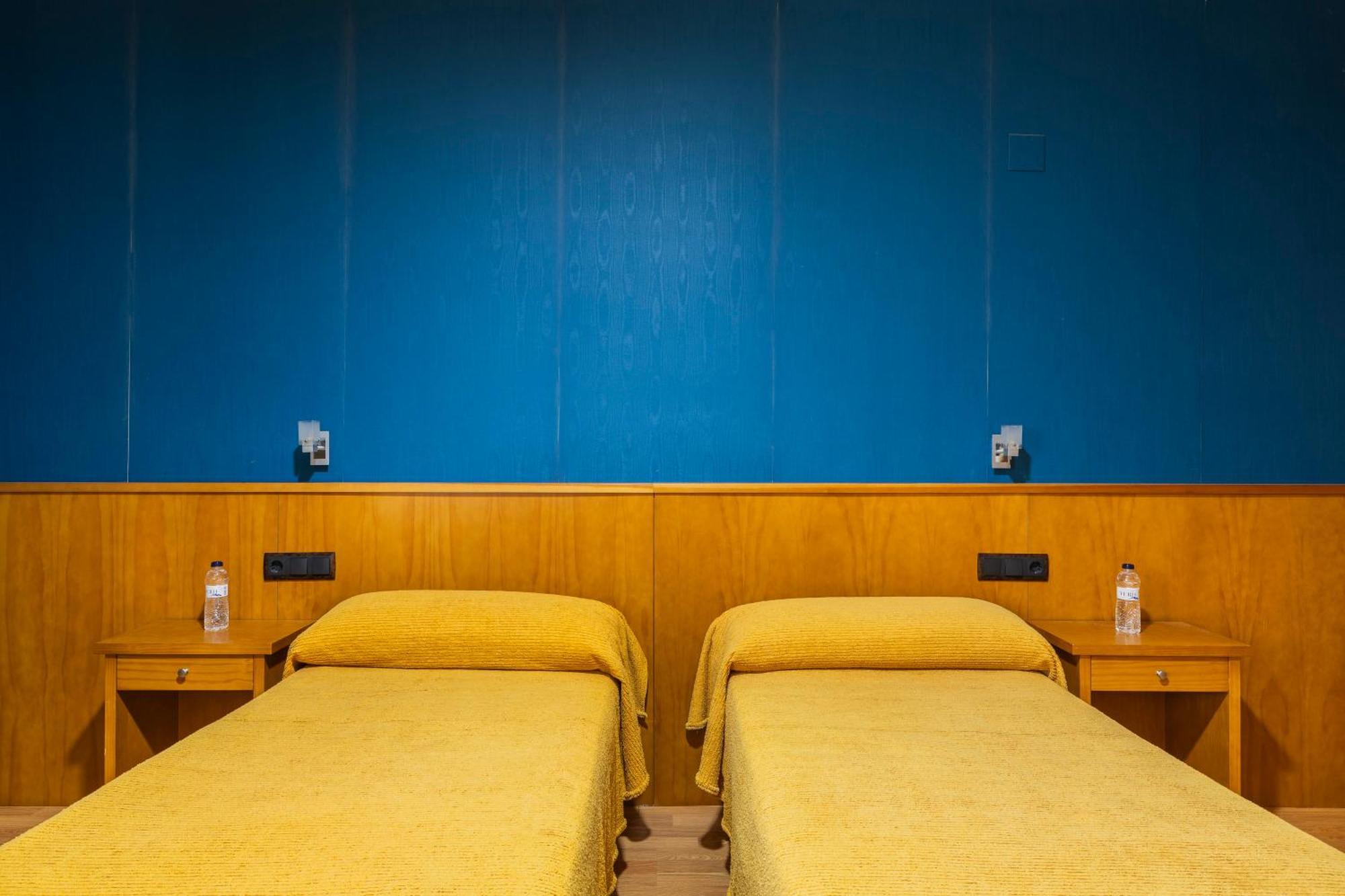 Hostal Los Valles Bielsa Buitenkant foto